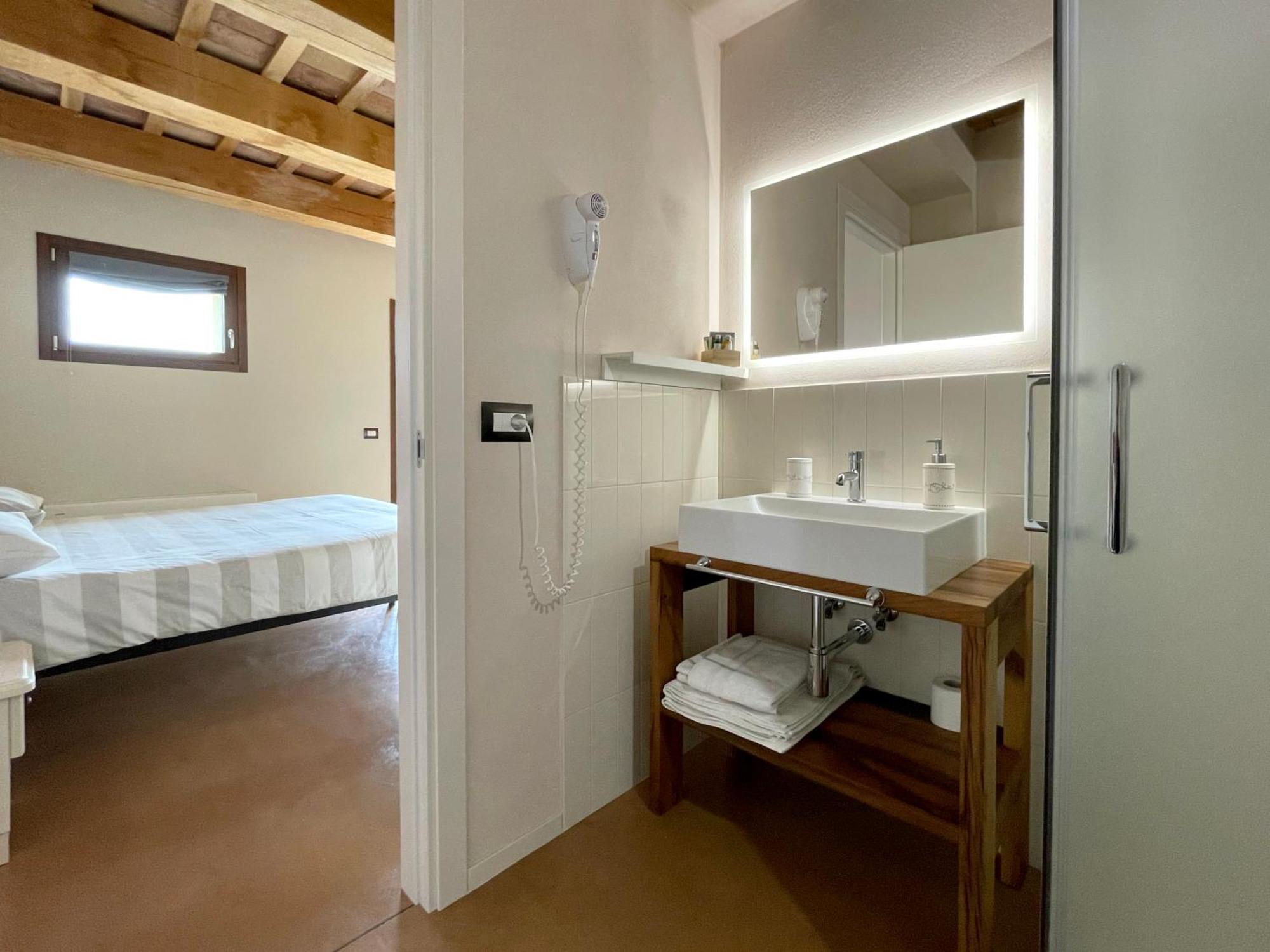 Casale Dei Cinque Colli Villa Ostra Bagian luar foto