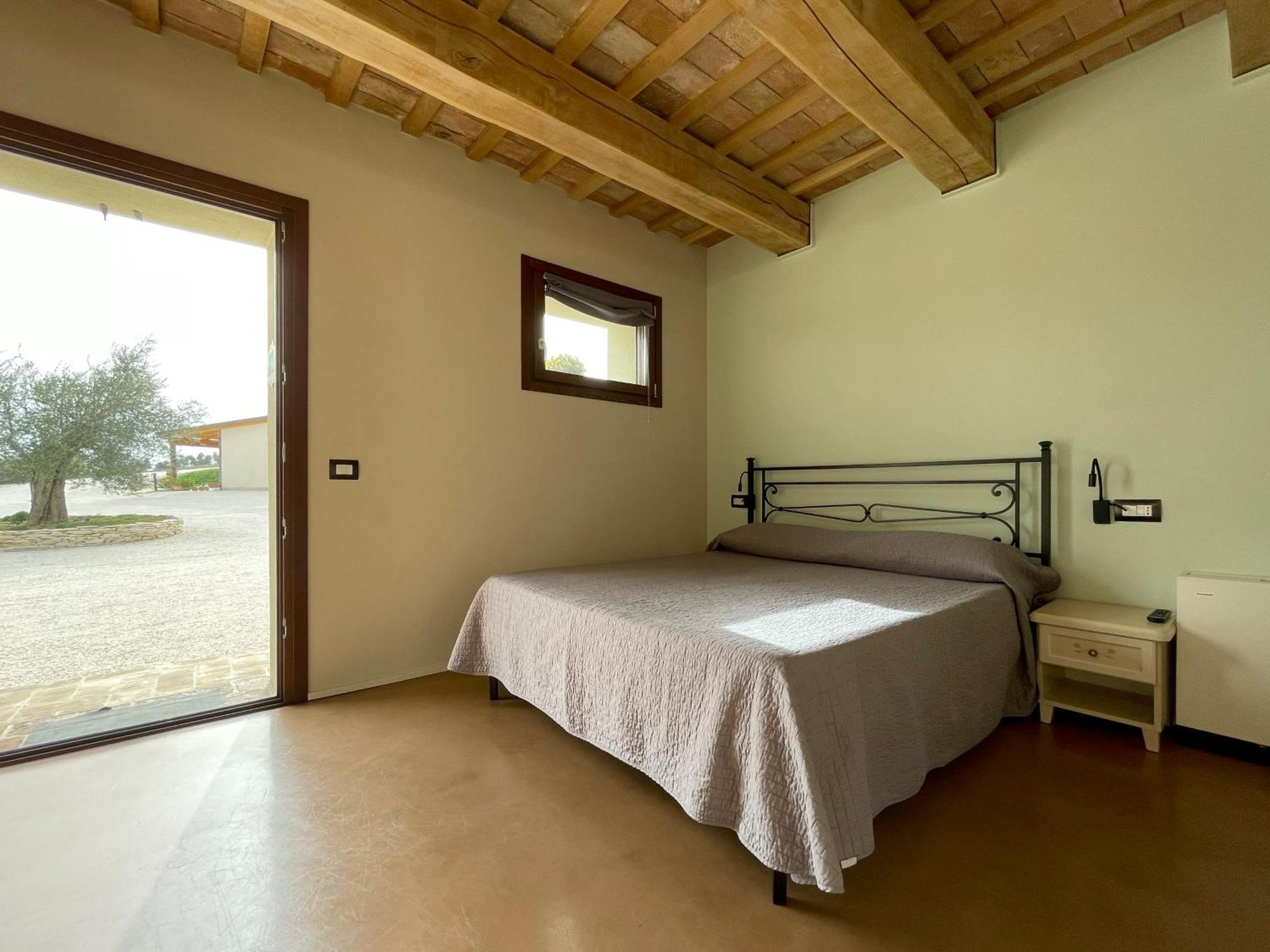 Casale Dei Cinque Colli Villa Ostra Bagian luar foto